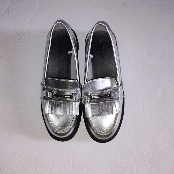 NEW Silver Chunky Sole Loafers | Metallic Fringe Bit Detail | Size 7 - Picture 1 of 3